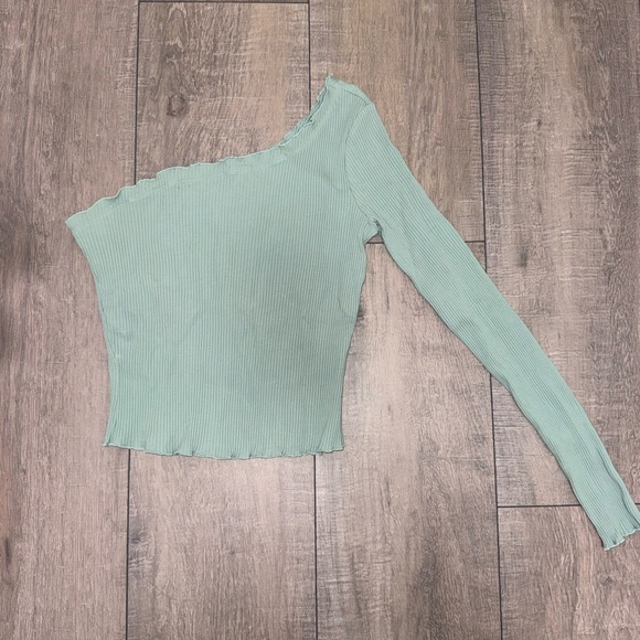 Superdown Ribbed Green Top Sage Green Medium one Shoulder Revolve - Picture 3 of 5